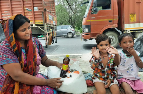 distribution of ration packs