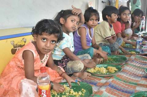 feeding homeless children